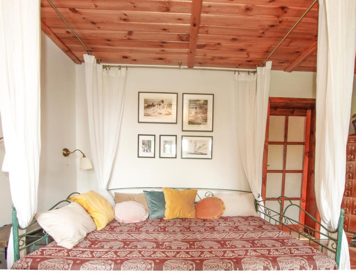 Apple Tree House Villa Lubin  Luaran gambar